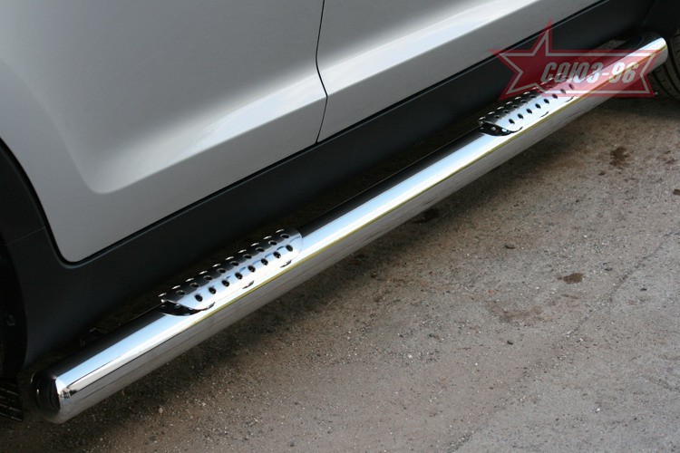 Пороги труба d76 (комплект 2 шт.) с декор. элем. (2 элемента на 1 порог) для Kia Sportage (2010-2015) № KISP.84.1172