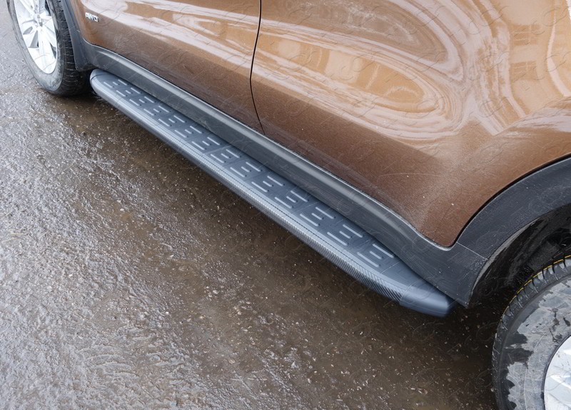 Пороги алюминиевые с пластиковой накладкой (карбон черные) 1720 мм Kia Sportage (2016-2018) № KIASPORT16-16BL
ТСС-Тюнинг
